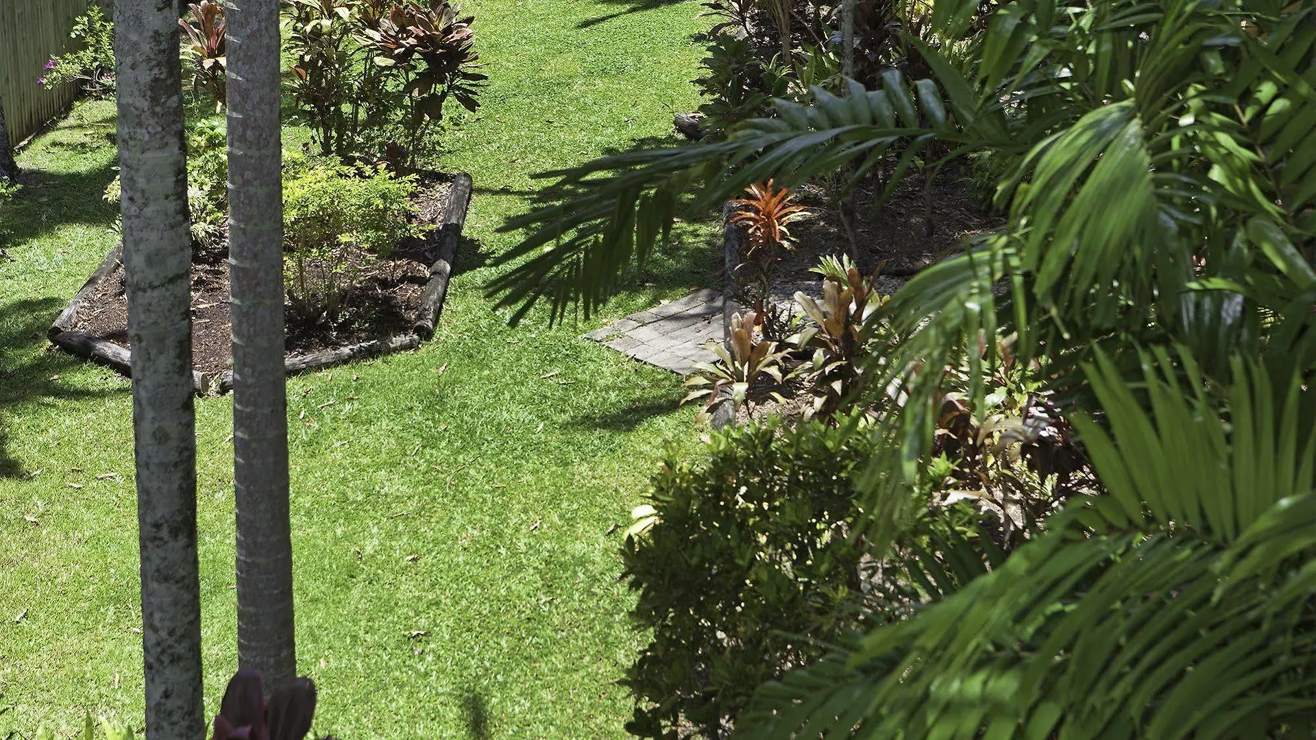 Palms At Trinity Aparthotel Cairns